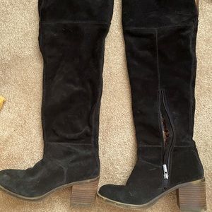 🪐 Over the knee suede boots
